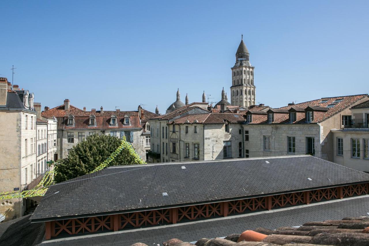 Апартаменты Logis Des Halles Du Coderc Периго Экстерьер фото